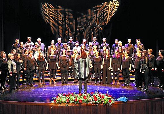 Etxarri-Aranatz arrasa en el premio de Canto Coral de Zumarraga